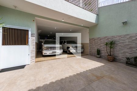 Casa à venda com 273m², 3 quartos e 8 vagas