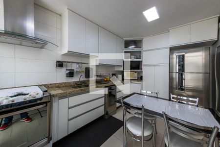 Casa à venda com 273m², 3 quartos e 8 vagas Casa à venda com 273m², 3 quartos e 8 vagasCozinha