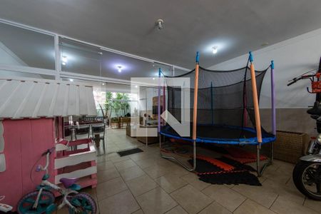 Casa à venda com 273m², 3 quartos e 8 vagas