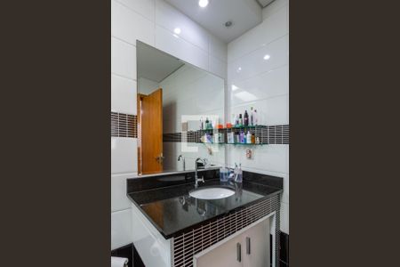 Casa à venda com 273m², 3 quartos e 8 vagas Casa à venda com 273m², 3 quartos e 8 vagasSuíte