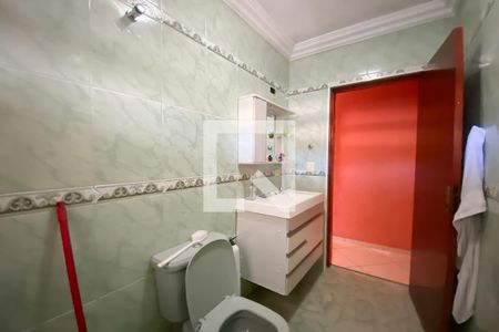 Casa à venda com 120m², 4 quartos e 1 vaga Casa à venda com 120m², 4 quartos e 1 vagaBanheiro 2