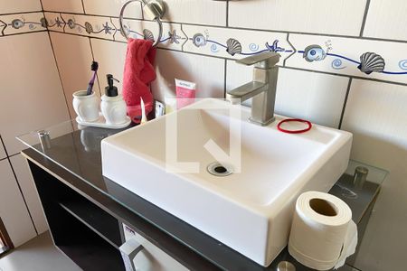 Casa à venda com 120m², 4 quartos e 1 vaga Casa à venda com 120m², 4 quartos e 1 vagaBanheiro da Suíte 2