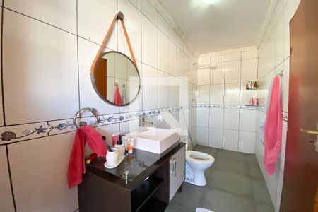 Casa à venda com 120m², 4 quartos e 1 vaga Casa à venda com 120m², 4 quartos e 1 vagaBanheiro da Suíte 2