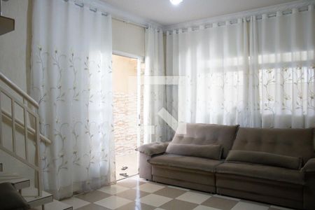 Casa à venda com 120m², 4 quartos e 1 vaga Casa à venda com 120m², 4 quartos e 1 vagaSala