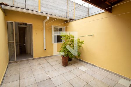 Casa para alugar com 193m², 3 quartos e 1 vaga Casa para alugar com 193m², 3 quartos e 1 vagaQuintal