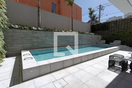 Studio à venda com 25m², 1 quarto e sem vaga Studio à venda com 25m², 1 quarto e sem vagaÁrea comum - Piscina