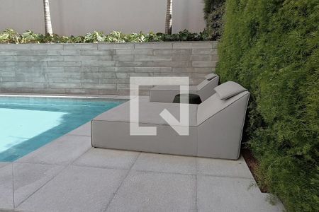 Studio à venda com 25m², 1 quarto e sem vaga Studio à venda com 25m², 1 quarto e sem vagaÁrea comum - Piscina