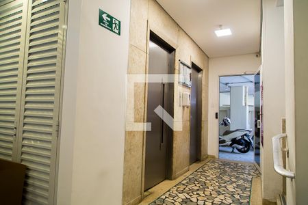 Apartamento à venda com 50m², 2 quartos e sem vagaÁrea Comum - Hall Social