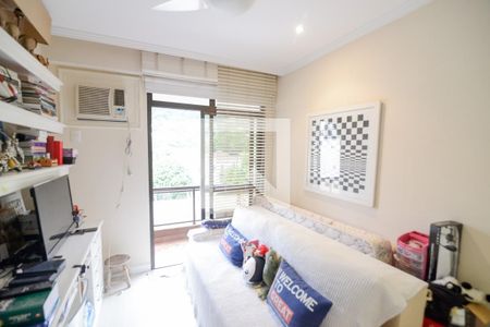 Apartamento à venda com 187m², 4 quartos e 3 vagasQuarto 2