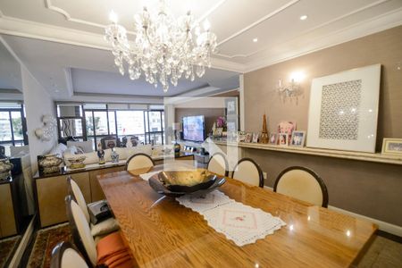 Apartamento à venda com 187m², 4 quartos e 3 vagasSala