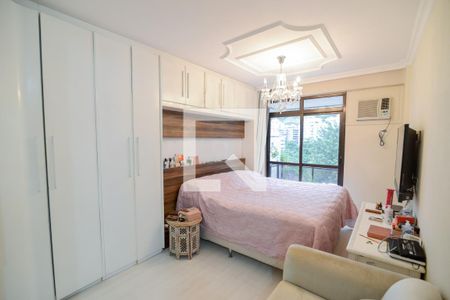 Apartamento à venda com 187m², 4 quartos e 3 vagasSuíte 2