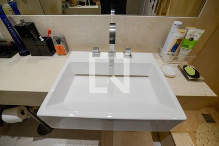 Apartamento à venda com 187m², 4 quartos e 3 vagasBanheiro Social