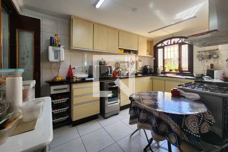 Casa à venda com 280m², 3 quartos e 4 vagas Casa à venda com 280m², 3 quartos e 4 vagasCozinha