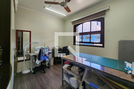 Casa à venda com 280m², 3 quartos e 4 vagas Casa à venda com 280m², 3 quartos e 4 vagasQuarto 2