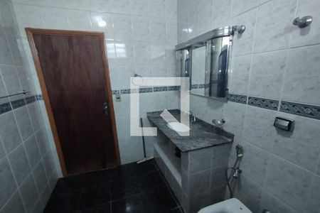 Casa para alugar com 218m², 3 quartos e 2 vagas Casa para alugar com 218m², 3 quartos e 2 vagasBanheiro Social