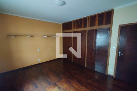 Casa para alugar com 218m², 3 quartos e 2 vagas Casa para alugar com 218m², 3 quartos e 2 vagasDormitório 02
