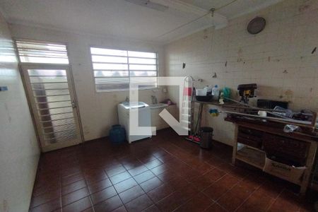 Casa para alugar com 218m², 3 quartos e 2 vagas Casa para alugar com 218m², 3 quartos e 2 vagasÁrea de Serviço
