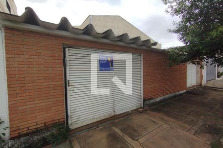 Casa para alugar com 218m², 3 quartos e 2 vagas Casa para alugar com 218m², 3 quartos e 2 vagasFachada