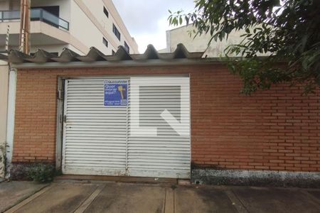 Casa para alugar com 218m², 3 quartos e 2 vagas Casa para alugar com 218m², 3 quartos e 2 vagasPlaca Banner