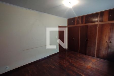 Casa para alugar com 218m², 3 quartos e 2 vagas Casa para alugar com 218m², 3 quartos e 2 vagasDormitório 03