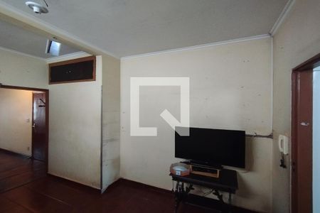 Casa para alugar com 218m², 3 quartos e 2 vagas Casa para alugar com 218m², 3 quartos e 2 vagasSala de TV