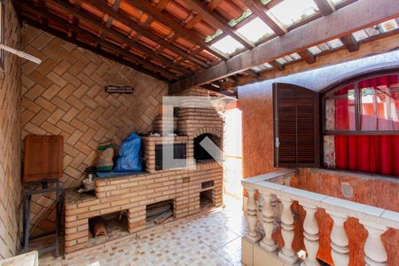 Casa à venda com 200m², 4 quartos e 2 vagasChurrasqueira