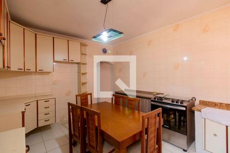 Casa à venda com 200m², 4 quartos e 2 vagasCozinha