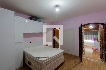 Casa à venda com 200m², 4 quartos e 2 vagasSuíte