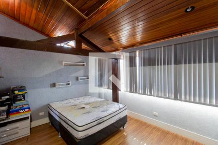 Casa à venda com 200m², 4 quartos e 2 vagasSuíte