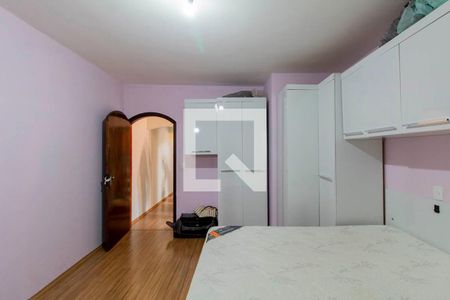 Casa à venda com 200m², 4 quartos e 2 vagasSuíte