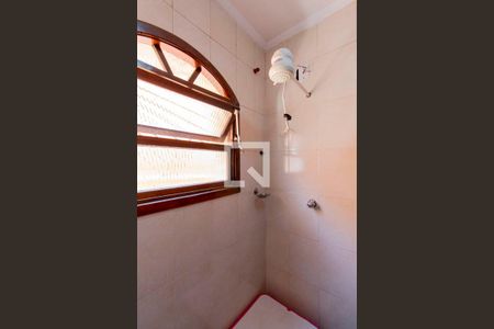 Casa à venda com 200m², 4 quartos e 2 vagasBanheiro 2