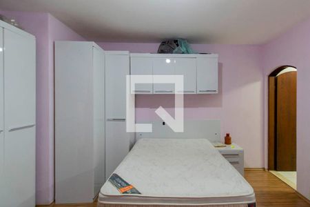 Casa à venda com 200m², 4 quartos e 2 vagasSuíte