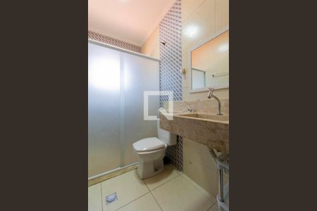 Casa à venda com 200m², 4 quartos e 2 vagasBanheiro