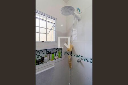 Casa à venda com 110m², 4 quartos e 2 vagas Casa à venda com 110m², 4 quartos e 2 vagasBanheiro Suíte Externa