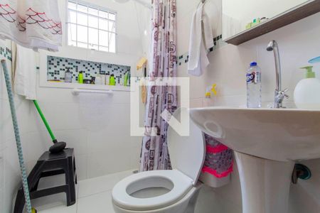 Casa à venda com 110m², 4 quartos e 2 vagas Casa à venda com 110m², 4 quartos e 2 vagasBanheiro Suíte Externa