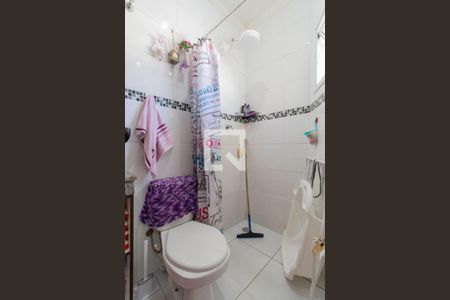 Casa à venda com 110m², 4 quartos e 2 vagas Casa à venda com 110m², 4 quartos e 2 vagasBanheiro Suíte