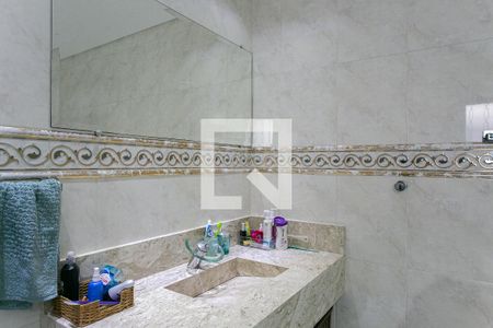 Casa de condomínio à venda com 140m², 3 quartos e 4 vagasBanheiro da Suíte