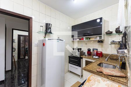 Apartamento à venda com 90m², 2 quartos e sem vaga Apartamento à venda com 90m², 2 quartos e sem vagaCozinha