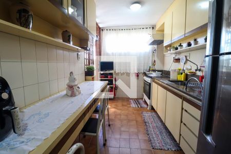 Apartamento para alugar com 126m², 3 quartos e 2 vagas Apartamento para alugar com 126m², 3 quartos e 2 vagasCozinha