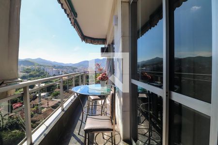 Apartamento para alugar com 126m², 3 quartos e 2 vagas Apartamento para alugar com 126m², 3 quartos e 2 vagasQuarto