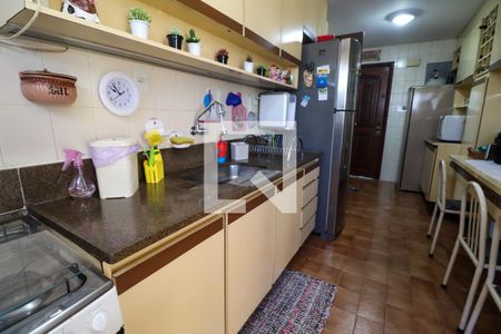 Apartamento para alugar com 126m², 3 quartos e 2 vagas Apartamento para alugar com 126m², 3 quartos e 2 vagasCozinha