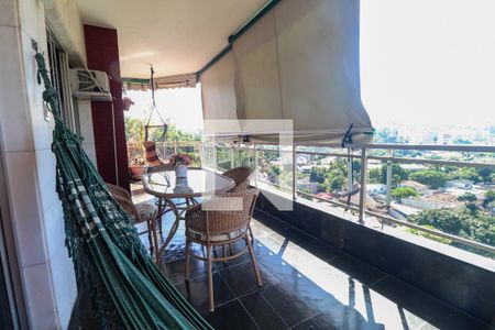 Apartamento para alugar com 126m², 3 quartos e 2 vagas Apartamento para alugar com 126m², 3 quartos e 2 vagasVaranda