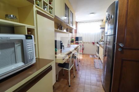 Apartamento para alugar com 126m², 3 quartos e 2 vagas Apartamento para alugar com 126m², 3 quartos e 2 vagasCozinha