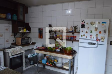 Casa à venda com 600m², 3 quartos e 3 vagasCozinha