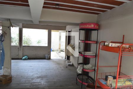 Casa à venda com 600m², 3 quartos e 3 vagasHall