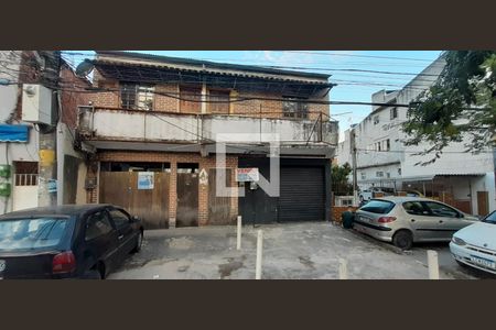 Casa à venda com 600m², 3 quartos e 3 vagasFachada