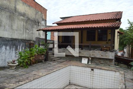 Casa à venda com 600m², 3 quartos e 3 vagasPiscina