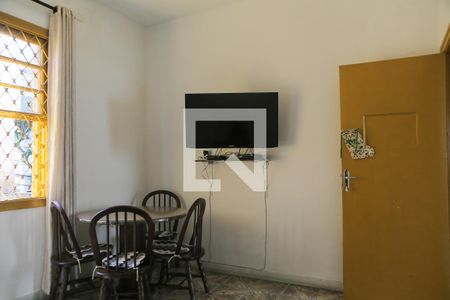 Sala de casa para alugar com 4 quartos, 250m² em Vila Matias, Santos