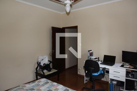 Casa à venda com 290m², 4 quartos e 2 vagasSuíte 3