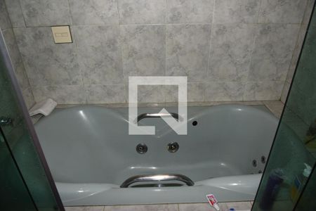 Casa à venda com 290m², 4 quartos e 2 vagasBanheiro da Suíte 3